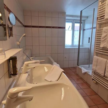 Autenrieder Gaestehaus Schlossbraeu מלון 3*