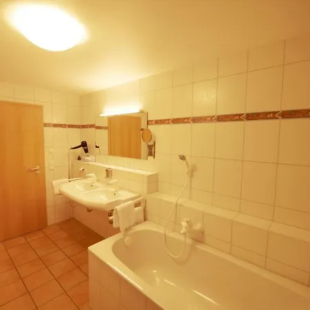 Autenrieder Gaestehaus Schlossbraeu 3* Ichenhausen
