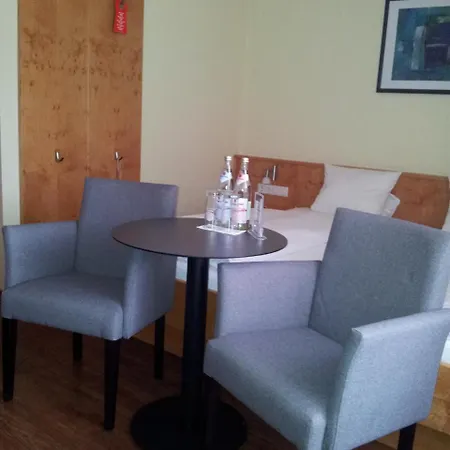 Autenrieder Gaestehaus Schlossbraeu Hotel Ichenhausen