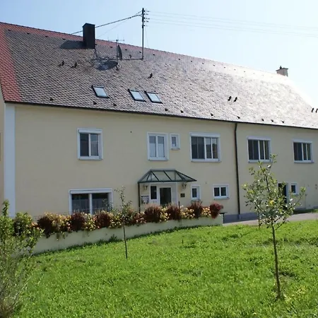 Autenrieder Gaestehaus Schlossbraeu Otel Ichenhausen