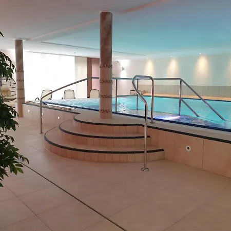 Gaestehaus Schlossbraeu Hotel 3*
