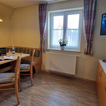 Autenrieder Gaestehaus Schlossbraeu 3*