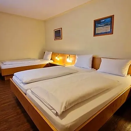 Autenrieder Gaestehaus Schlossbraeu Hotel 3*