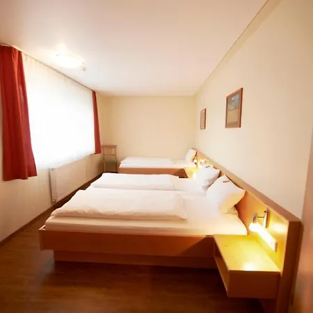 Gaestehaus Schlossbraeu Hotel Ichenhausen